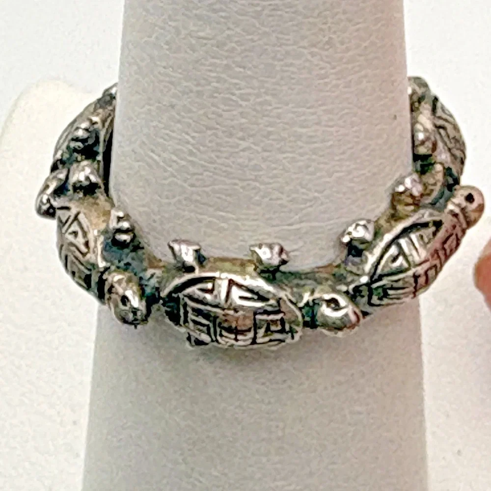 Vintage Estate Sterling Silver Sea Turtle Ring Size 5.5 Dimensional Greek Key